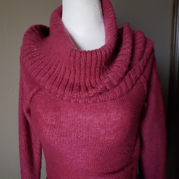 Tunic sweater by Wet Seal - Picture 2 of 4